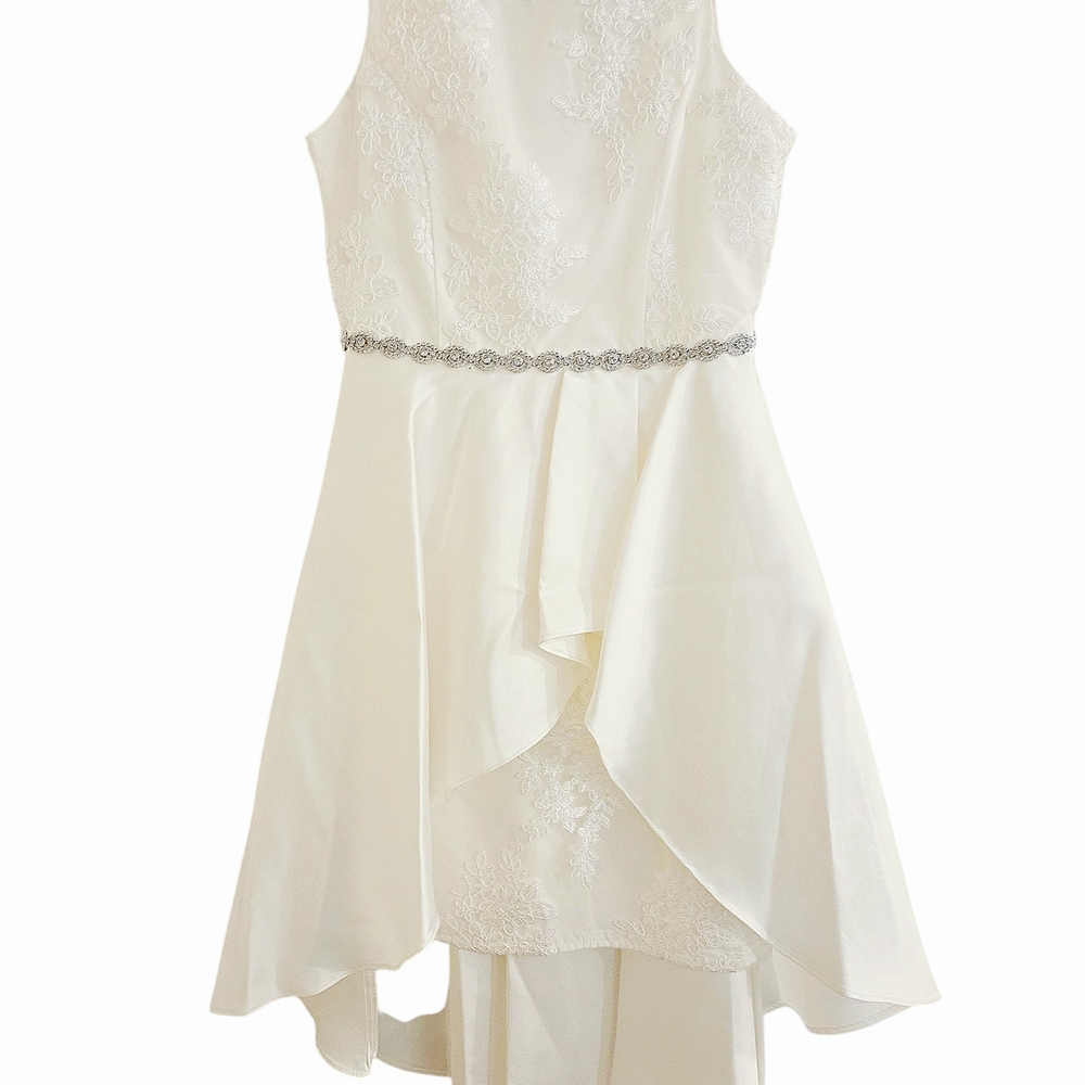 Elegant White Embroidered Sleeveless Dress with Rhinestone Belt Size 16